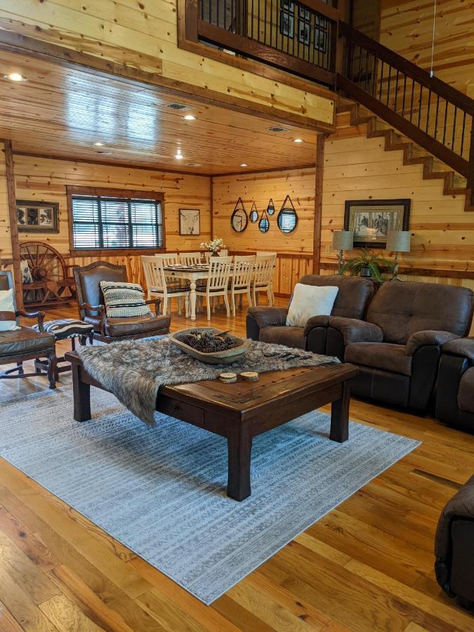 Stone Mountain Lodge 5000Sqft 6 Bed Game Room Pool Table Hot Tub Broken Bow Exteriér fotografie
