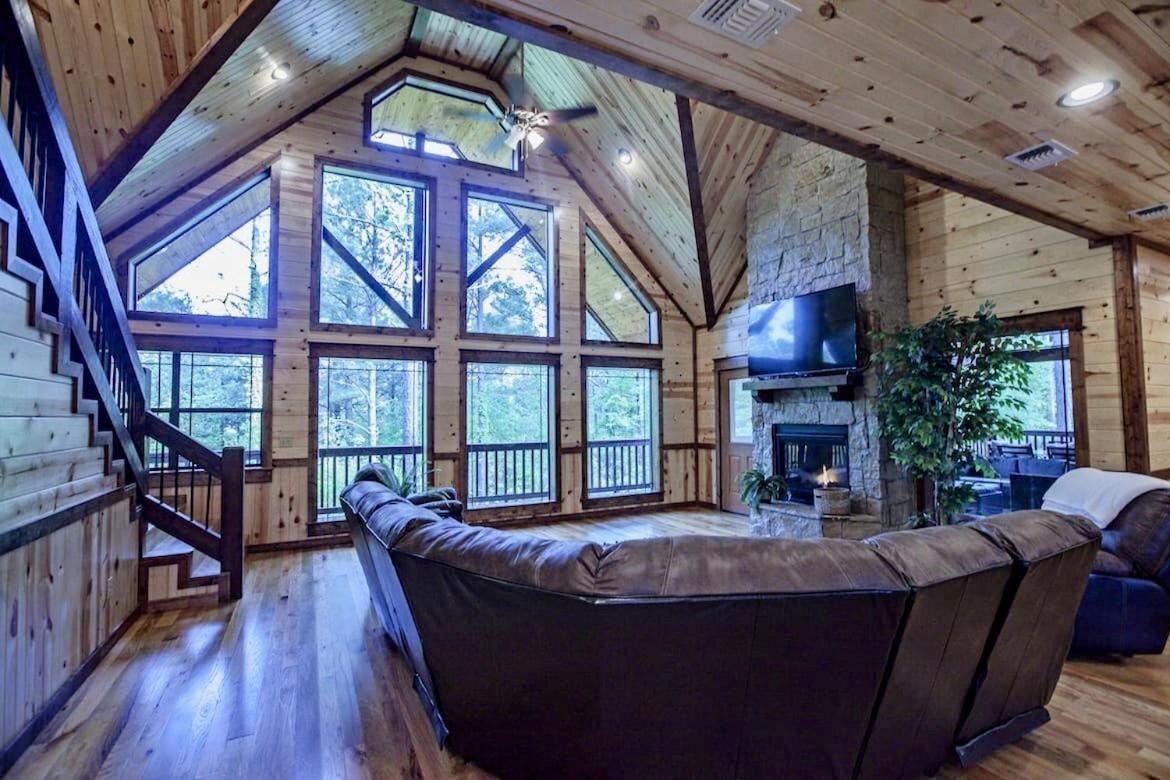 Stone Mountain Lodge 5000Sqft 6 Bed Game Room Pool Table Hot Tub Broken Bow Exteriér fotografie